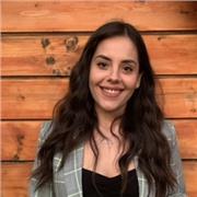 Laureata in lingue moderne per la comunicazione e la cooperazione internazionale offre lezioni di spagnolo e sulla sua grammatica e letteratura